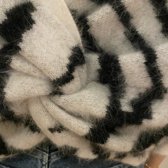 Bash parish black and white sweater size 2 - Picture 6 of 8